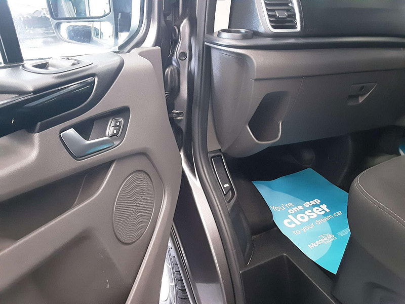 Ford Transit Custom 2.0 Transit Custom 300 Limited EcoBlue 5dr 5dr Manual 2025