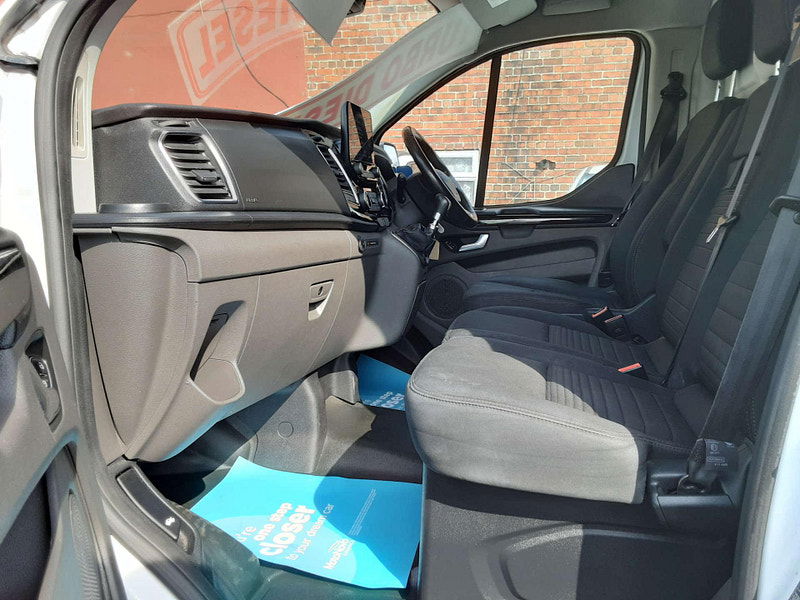 Ford Transit Custom 2.0 Transit Custom 300 Limited EcoBlue 5dr 5dr Manual 2025