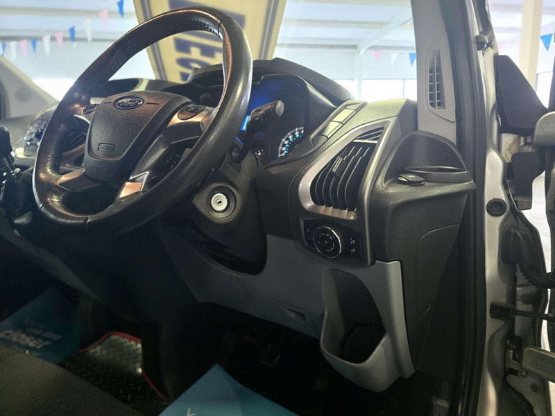 Ford Transit Custom 2.2 Transit Custom 330 Trend E-Tech 5dr Manual 2025