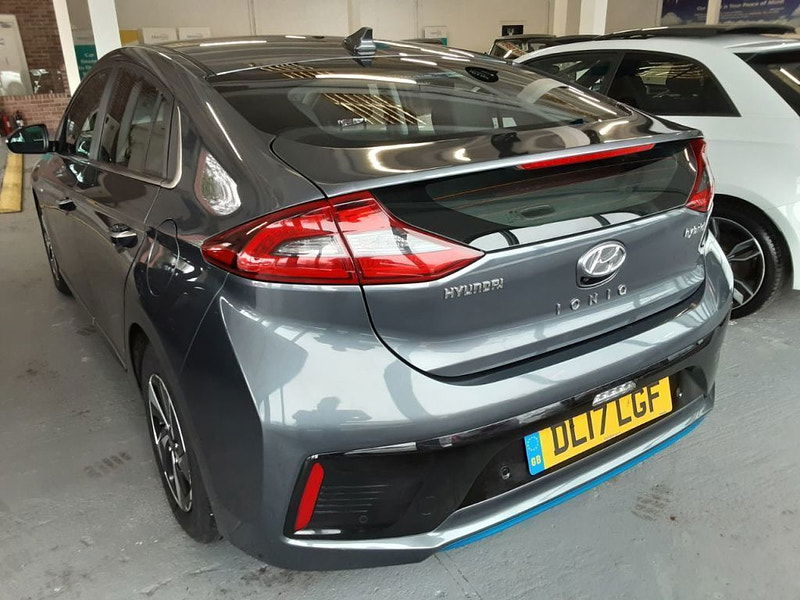 Hyundai IONIQ 1.6 GDi Hybrid Premium 5dr DCT (SAT NAV+REVERSE CAMERA) 5dr Automatic 2025
