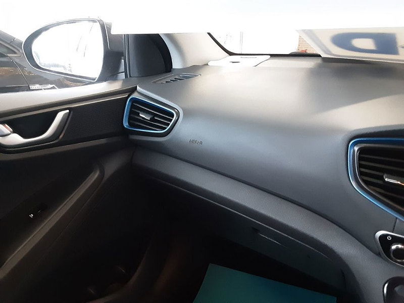 Hyundai IONIQ 1.6 GDi Hybrid Premium 5dr DCT (SAT NAV+REVERSE CAMERA) 5dr Automatic 2025