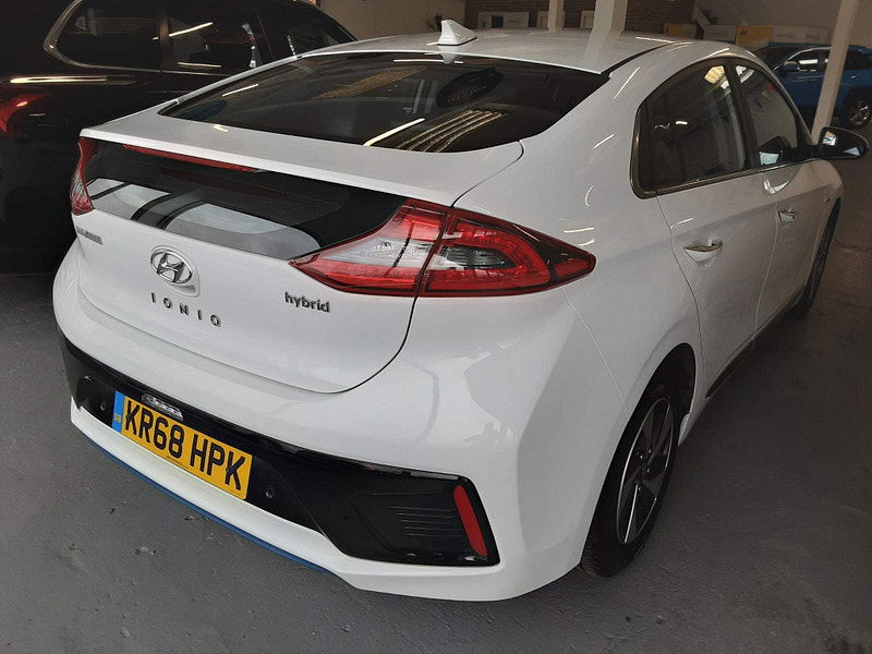 Hyundai IONIQ 1.6 h-GDi Premium SE DCT Euro 6 (s/s) 5dr 5dr Automatic 2025