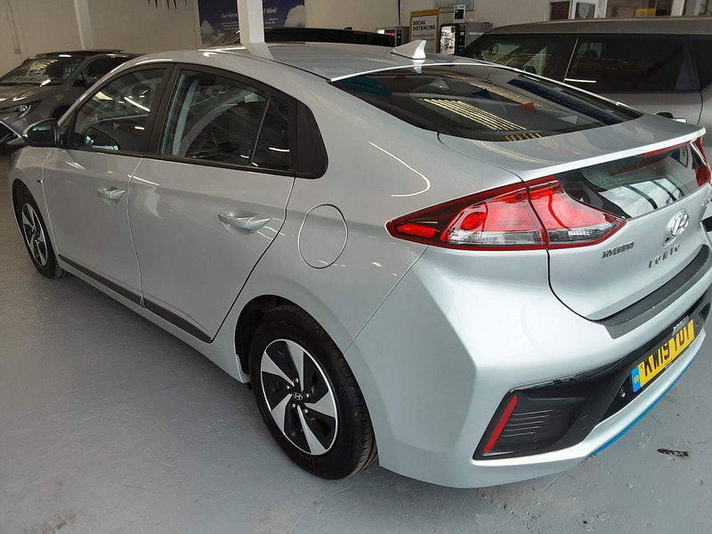 Hyundai IONIQ 1.6 h-GDi SE DCT Euro 6 (s/s) 5dr 5dr Automatic 2024