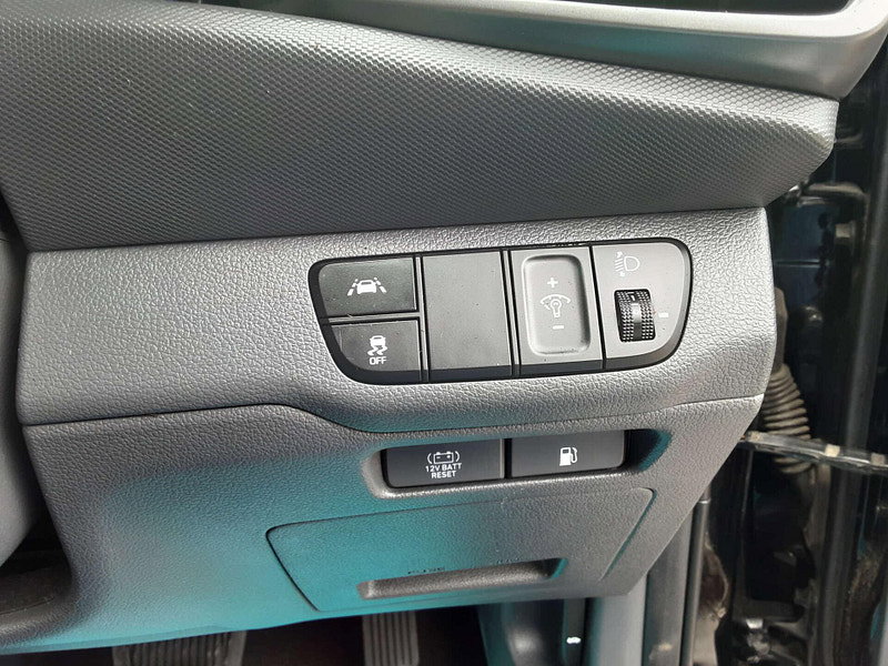 Hyundai IONIQ 1.6 IONIQ Premium FHEV Semi-Auto 5dr 5dr Automatic 2026