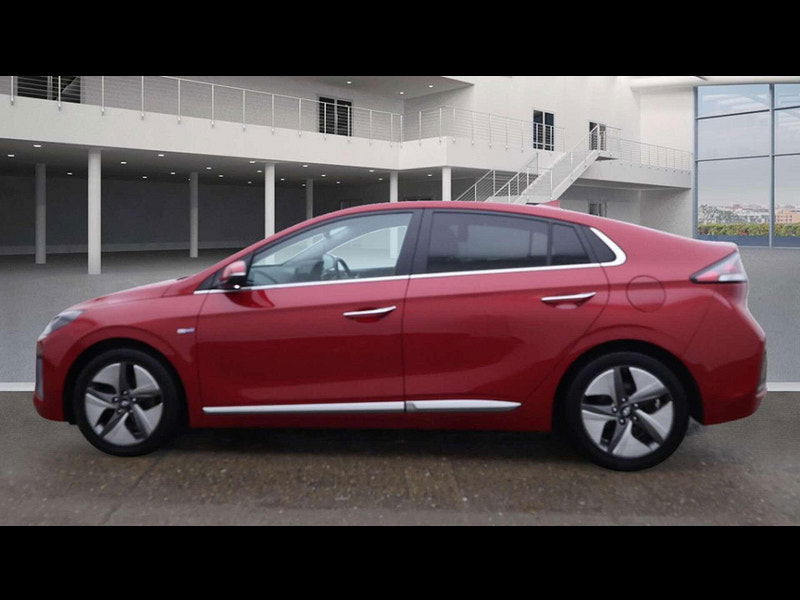Hyundai IONIQ 1.6 IONIQ Premium SE FHEV Semi-Auto 5dr 5dr Automatic 2025