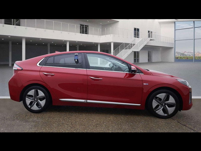 Hyundai IONIQ 1.6 IONIQ Premium SE FHEV Semi-Auto 5dr 5dr Automatic 2025