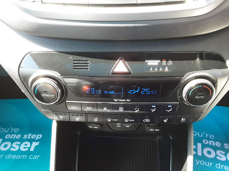 Hyundai Tucson 2.0 CRDi Blue Drive Premium SE Euro 6 (s/s) 5dr 5dr Manual 2025