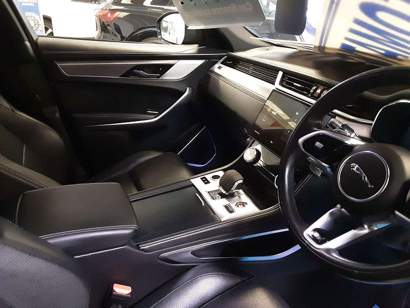 Jaguar F-PACE 2.0 F-PACE R-Dynamic S PHEV AWD Auto 4WD 5dr 5dr Automatic 2025