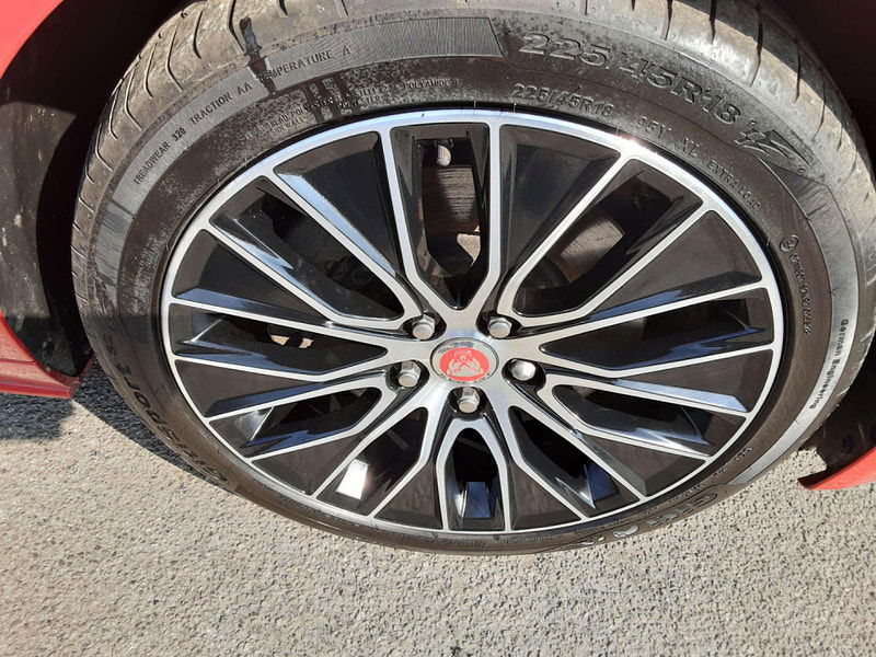 Jaguar XE 2.0 XE R-Dynamic S D Auto 4dr 4dr Automatic 2025