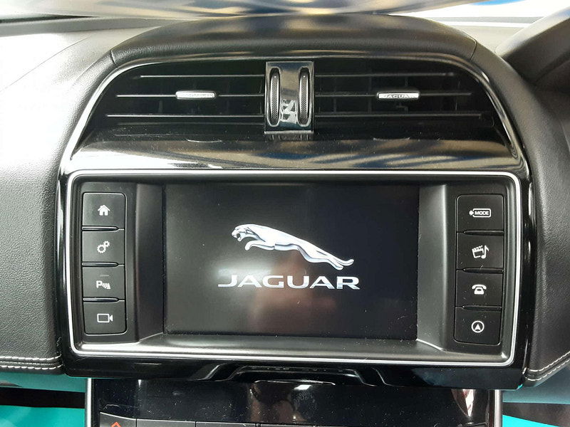 Jaguar XE 2.0 XE R-Sport D Auto 4dr 4dr Automatic 2025