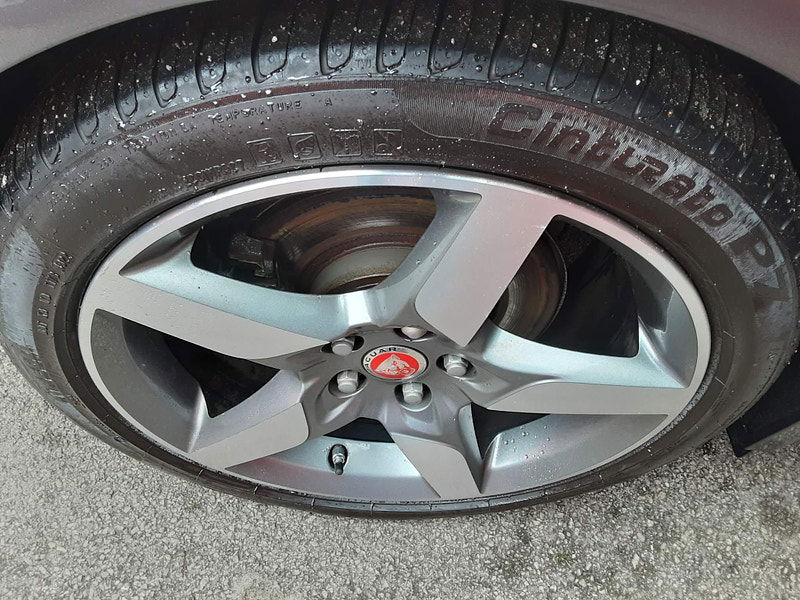 Jaguar XE 2.0d R-Sport Auto Euro 6 (s/s) 4dr 4dr Automatic 2025