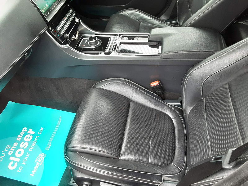 Jaguar XE 2.0d R-Sport Auto Euro 6 (s/s) 4dr 4dr Automatic 2025