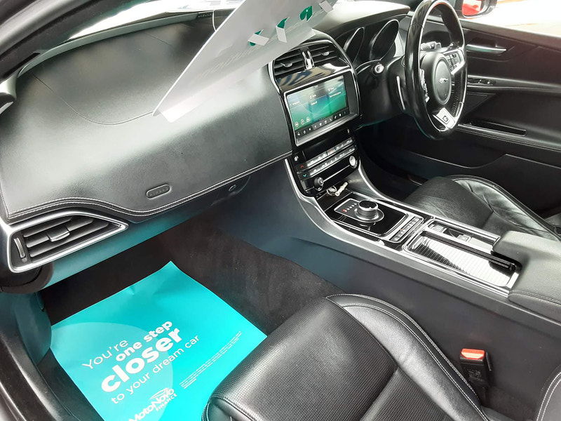Jaguar XE 2.0d R-Sport Auto Euro 6 (s/s) 4dr 4dr Automatic 2025