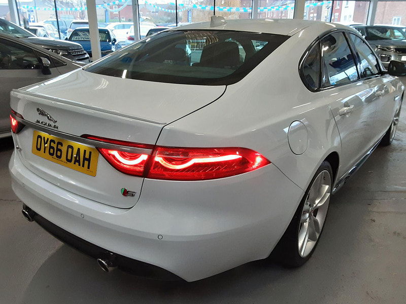 Jaguar XF 3.0d V6 S Auto Euro 6 (s/s) 4dr 4dr Automatic 2024