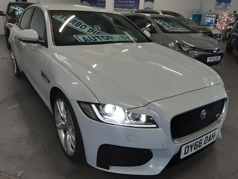 Jaguar XF 3.0d V6 S Auto Euro 6 (s/s) 4dr 4dr Automatic 2024