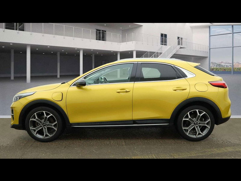 Kia XCeed 1.6 XCeed First Edition PHEV Semi-Auto 5dr 5dr Automatic 2025