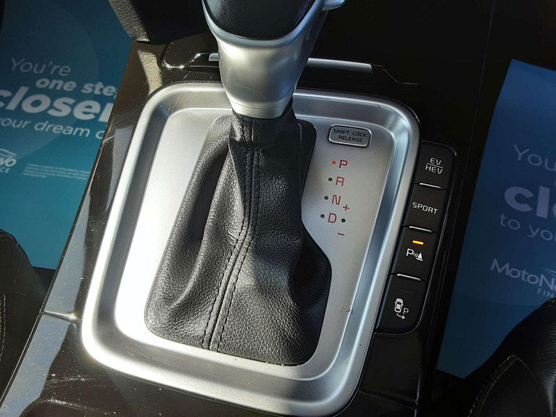 Kia XCeed 1.6 XCeed First Edition PHEV Semi-Auto 5dr 5dr Automatic 2025