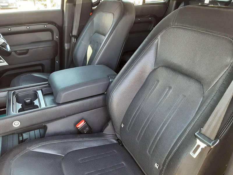 Land Rover Defender 2.0 Defender X-Dynamic SE PHEV Auto 4WD 5dr 5dr Automatic 2026