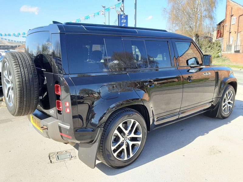 Land Rover Defender 2.0 Defender X-Dynamic SE PHEV Auto 4WD 5dr 5dr Automatic 2026