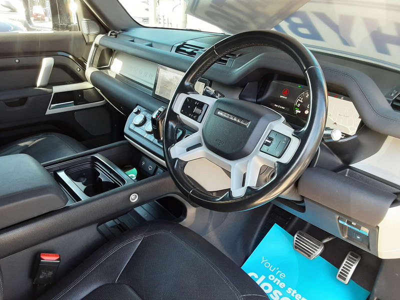 Land Rover Defender 2.0 Defender X-Dynamic SE PHEV Auto 4WD 5dr 5dr Automatic 2026