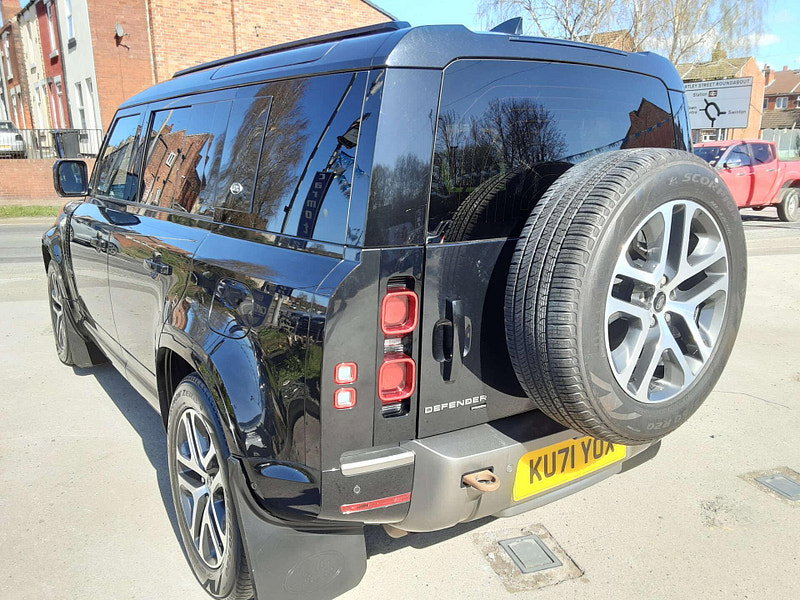 Land Rover Defender 2.0 Defender X-Dynamic SE PHEV Auto 4WD 5dr 5dr Automatic 2026