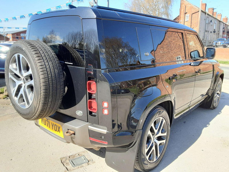 Land Rover Defender 2.0 Defender X-Dynamic SE PHEV Auto 4WD 5dr 5dr Automatic 2026