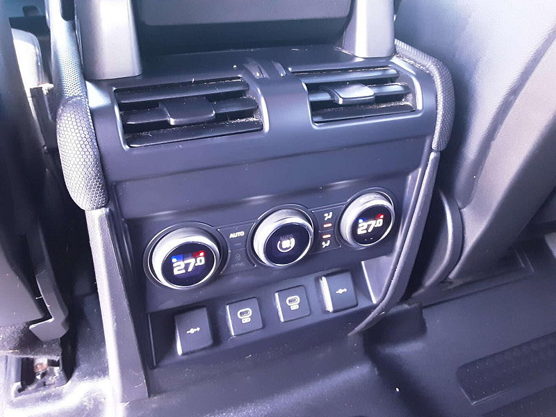 Land Rover Defender 2.0 Defender X-Dynamic SE PHEV Auto 4WD 5dr 5dr Automatic 2026