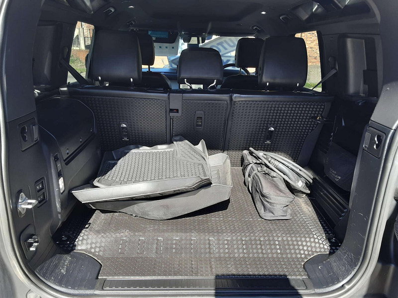 Land Rover Defender 2.0 Defender X-Dynamic SE PHEV Auto 4WD 5dr 5dr Automatic 2026