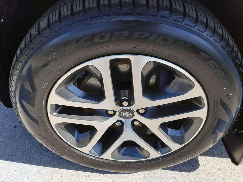 Land Rover Defender 2.0 Defender X-Dynamic SE PHEV Auto 4WD 5dr 5dr Automatic 2026