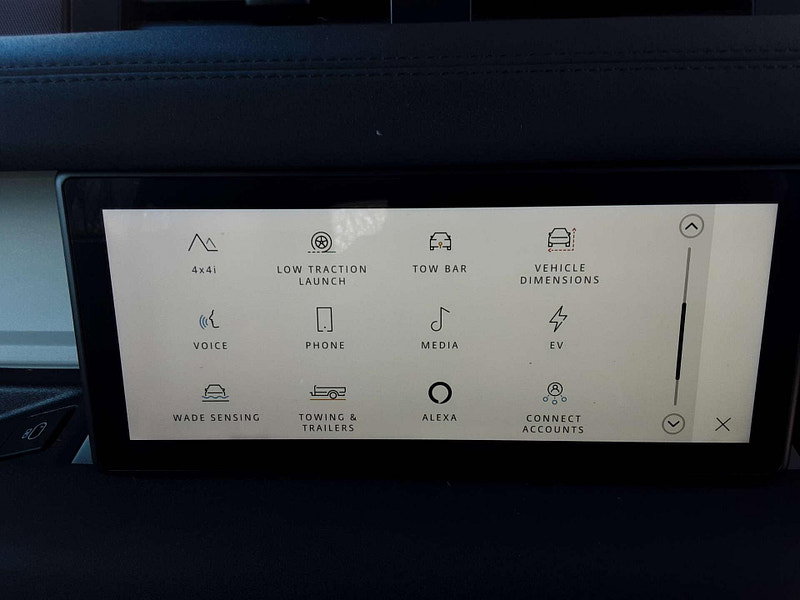 Land Rover Defender 2.0 Defender X-Dynamic SE PHEV Auto 4WD 5dr 5dr Automatic 2026