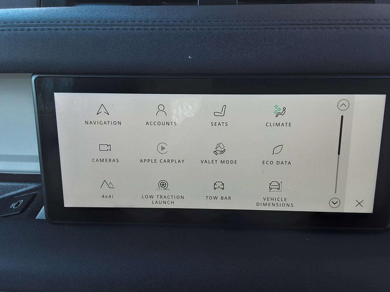 Land Rover Defender 2.0 Defender X-Dynamic SE PHEV Auto 4WD 5dr 5dr Automatic 2026