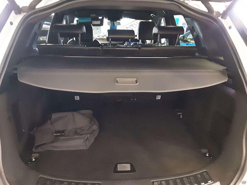 Land Rover Discovery Sport 1.5 Discovery Sport R-Dynamic HSE P300e Auto 4WD 5dr 5dr Automatic 2025