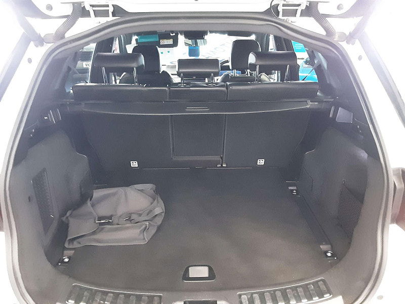 Land Rover Discovery Sport 1.5 Discovery Sport R-Dynamic HSE P300e Auto 4WD 5dr 5dr Automatic 2025