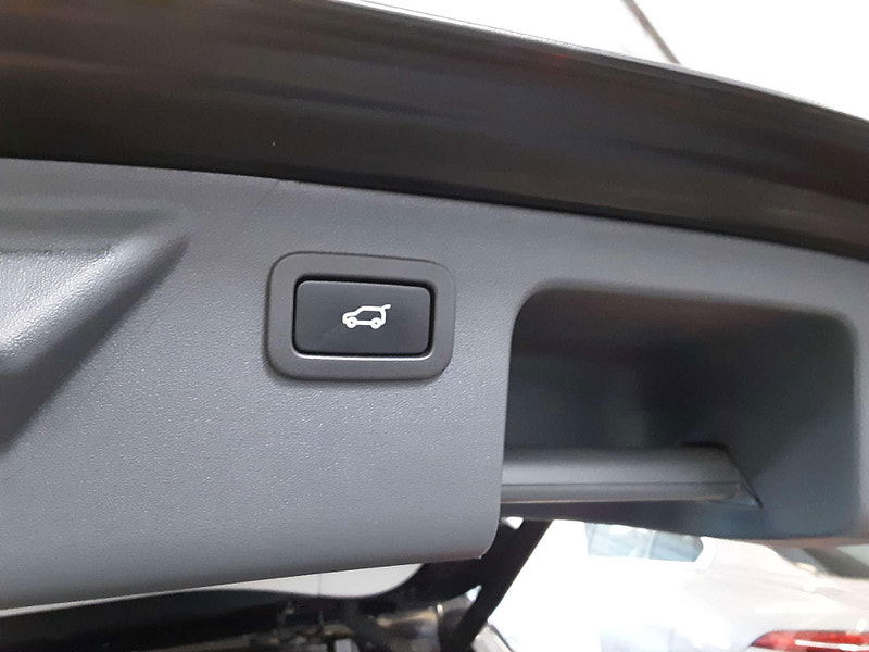 Land Rover Discovery Sport 2.0 Discovery Sport HSE TD4 4WD 5dr 5dr Manual 2025