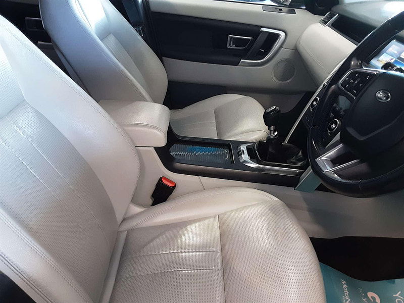 Land Rover Discovery Sport 2.0 Discovery Sport HSE TD4 4WD 5dr 5dr Manual 2025