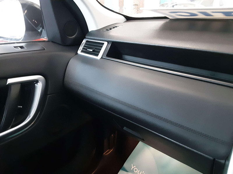 Land Rover Discovery Sport 2.0 Discovery Sport HSE TD4 Auto 4WD 5dr 5dr Automatic 2025