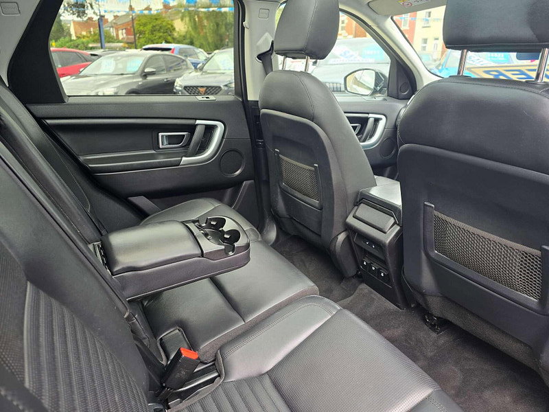 Land Rover Discovery Sport 2.0 Discovery Sport Luxury HSE TD4 Auto 4WD 5dr 5dr Automatic 2026