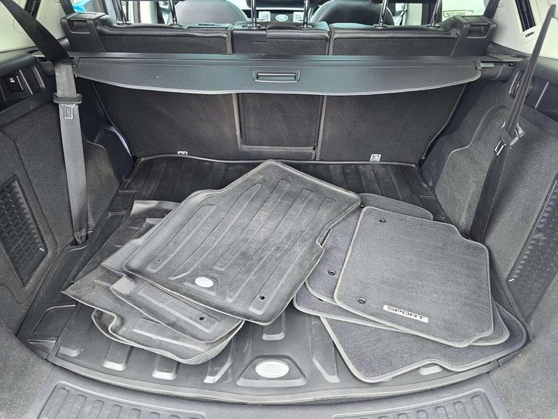 Land Rover Discovery Sport 2.0 Discovery Sport Luxury HSE TD4 Auto 4WD 5dr 5dr Automatic 2026