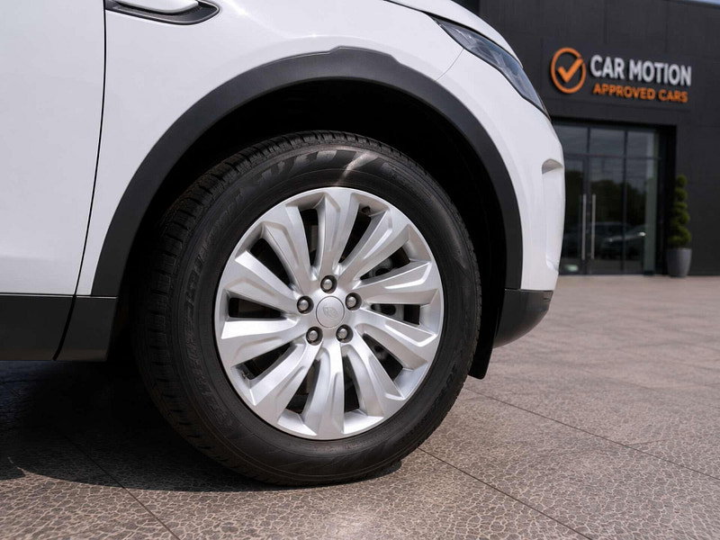 Land Rover Discovery Sport 2.0 Discovery Sport SE D Auto 4WD 5dr 5dr Automatic 2026