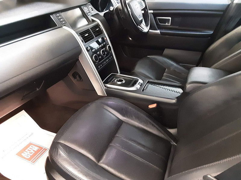 Land Rover Discovery Sport 2.0 TD4 SE Tech Auto 4WD Euro 6 (s/s) 5dr 5dr Automatic 2025