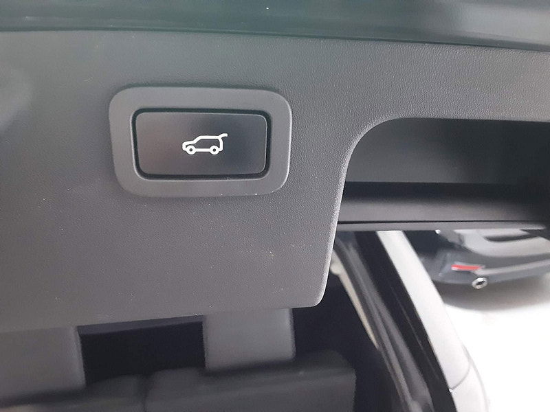 Land Rover Discovery Sport 2.0 TD4 SE Tech Auto 4WD Euro 6 (s/s) 5dr 5dr Automatic 2025