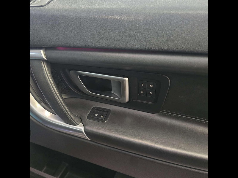 Land Rover Discovery Sport 2.2 Discovery Sport Luxury HSE SD4 Auto 4WD 5dr 5dr Automatic 2026