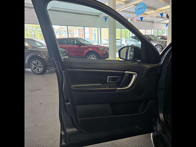 Land Rover Discovery Sport 2.2 Discovery Sport Luxury HSE SD4 Auto 4WD 5dr 5dr Automatic 2025