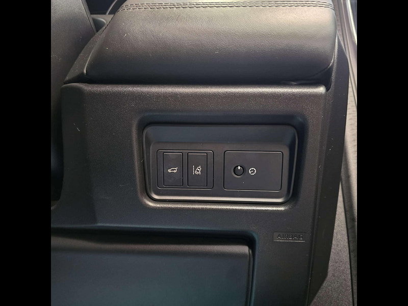 Land Rover Discovery Sport 2.2 Discovery Sport Luxury HSE SD4 Auto 4WD 5dr 5dr Automatic 2026