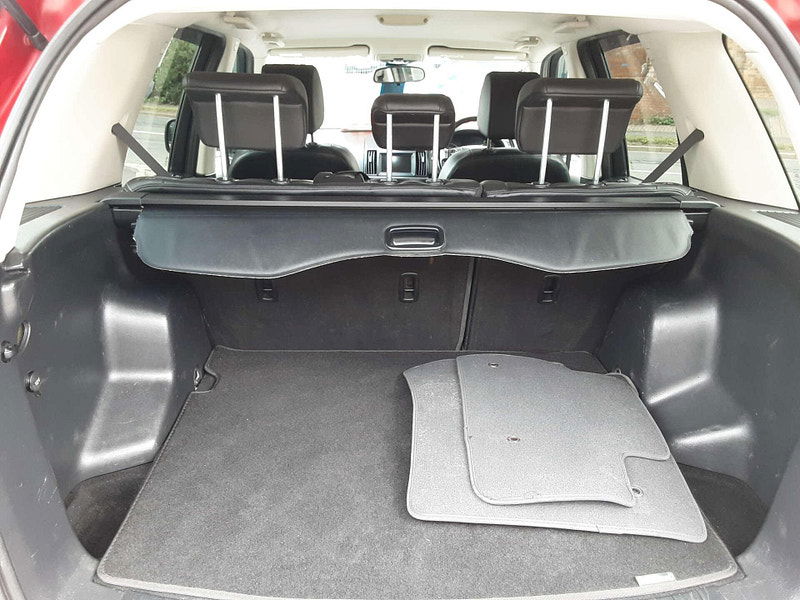 Land Rover FREELANDER 2.2 Freelander Dynamic SD4 Auto 4WD 5dr 5dr Automatic 2025