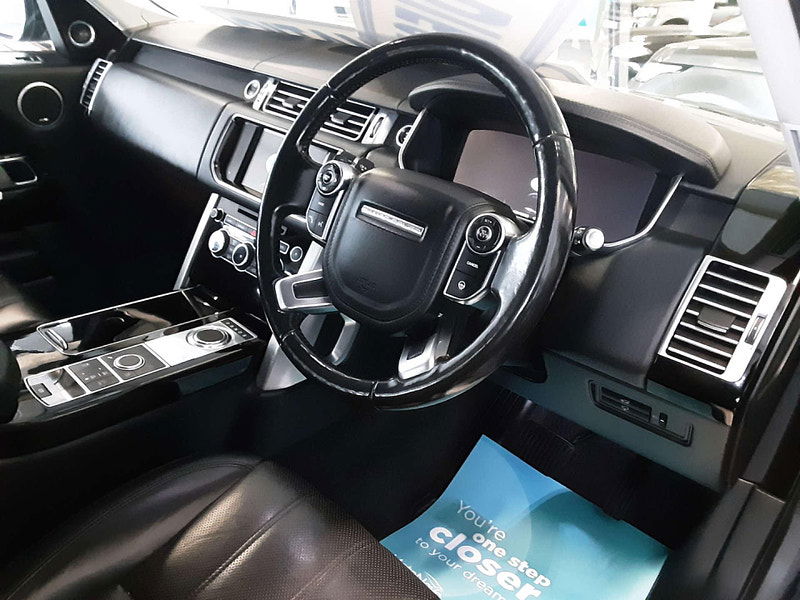 Land Rover Range Rover 4.4 Range Rover Vogue SDV8 Auto 4WD 5dr 5dr Automatic 2025