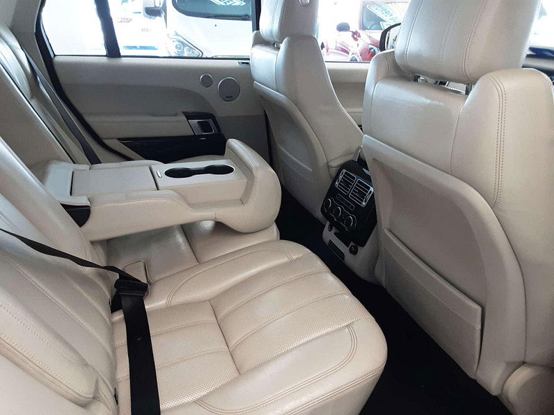 Land Rover Range Rover 4.4 Range Rover Vogue SDV8 Auto 4WD 5dr 5dr Automatic 2025
