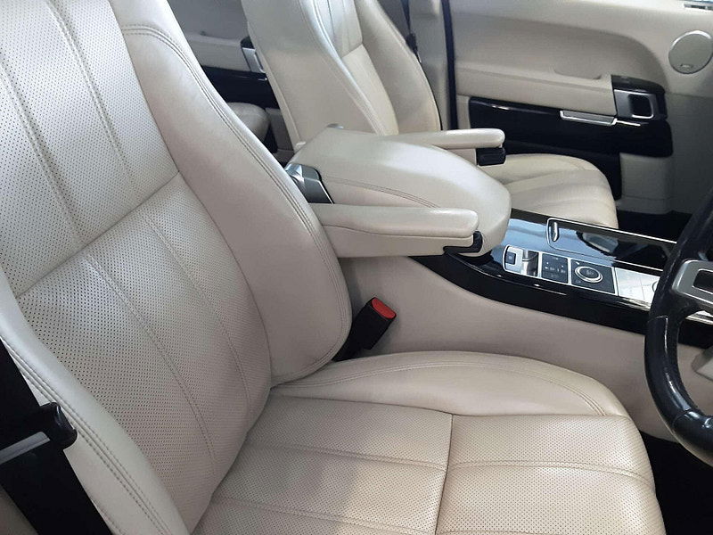 Land Rover Range Rover 4.4 Range Rover Vogue SDV8 Auto 4WD 5dr 5dr Automatic 2025