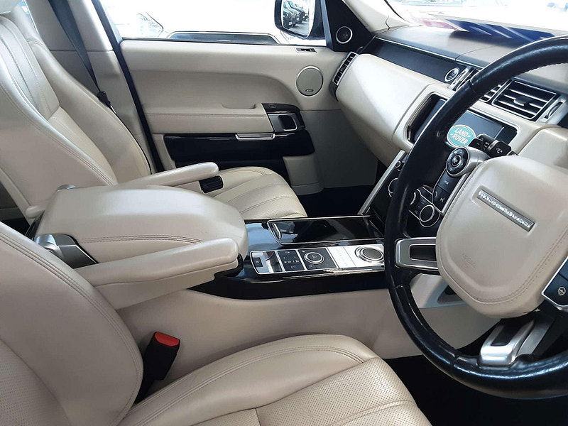 Land Rover Range Rover 4.4 Range Rover Vogue SDV8 Auto 4WD 5dr 5dr Automatic 2025