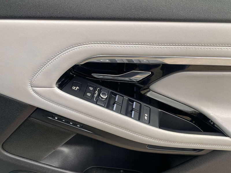 Land Rover Range Rover Evoque 1.5 P300e 12.2kWh R-Dynamic HSE Auto 4WD Euro 6 (s/s) 5dr 5dr Automatic 2026